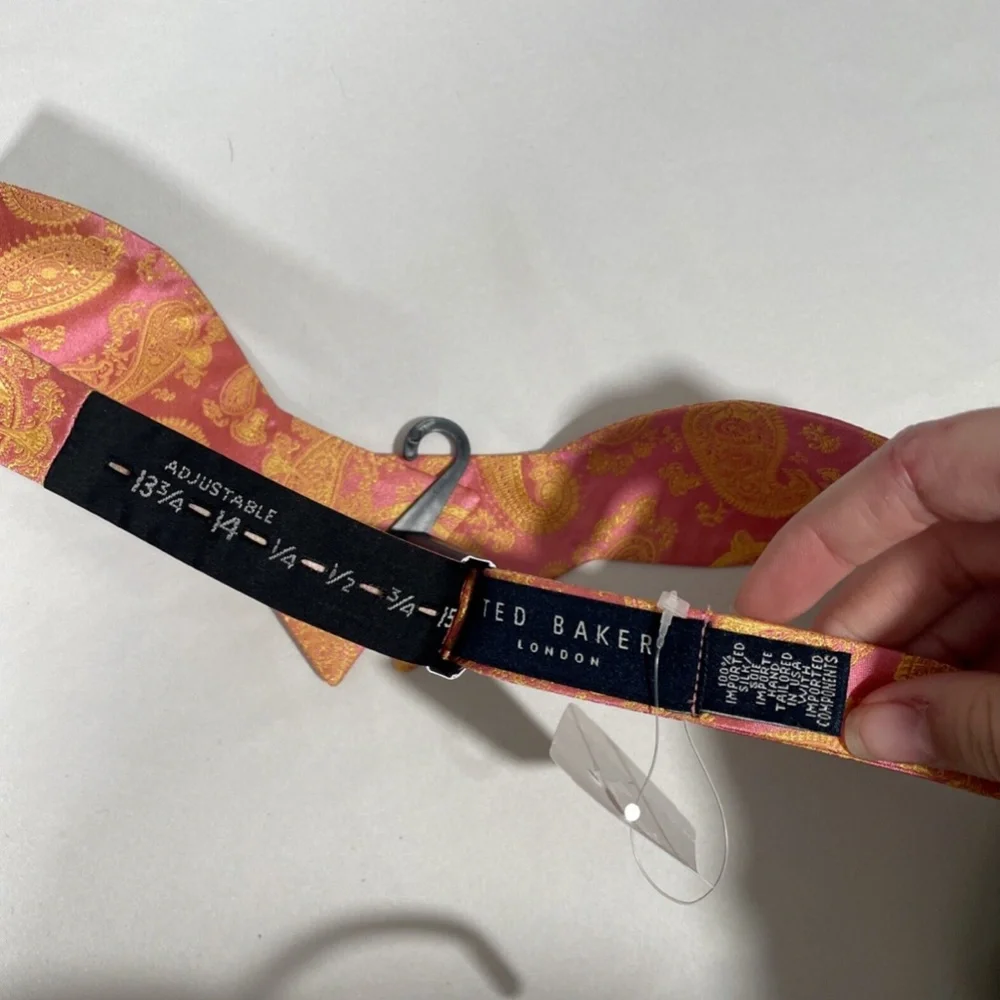 NWT $80 Ted Baker London MEN Preakness Paisley Silk Bow Tie in‎ in Pink/Peach